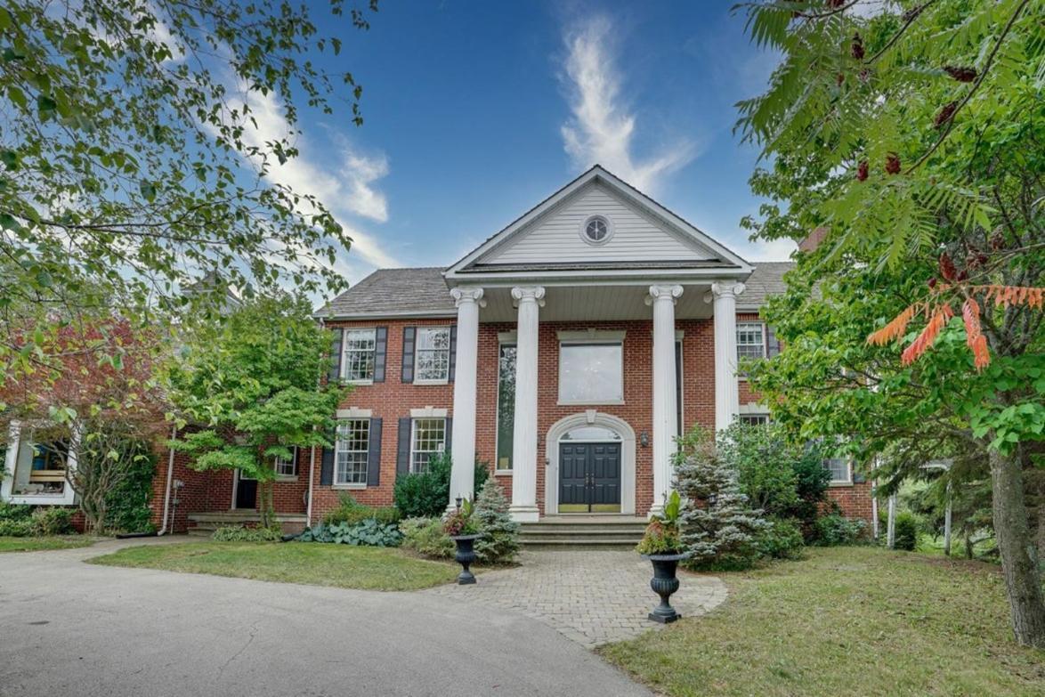 Caledon Manor And Country Inn Экстерьер фото